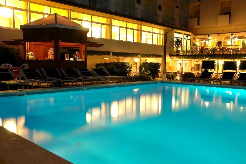 Hotel Doge Milano Marittima Exteriér fotografie